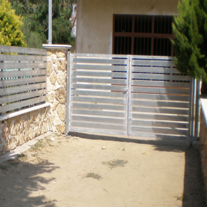 Metal Gate