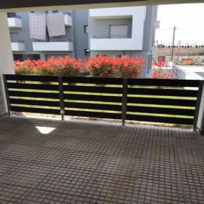 Stainless Steel Fence with Deck