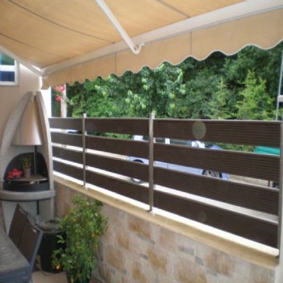 Stainless Steel Fence with Deck